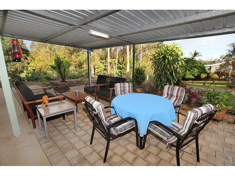 15 Van Doren Road, Southside QLD 4570