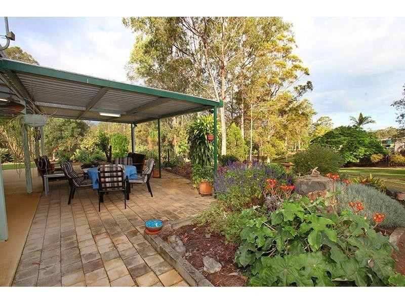 15 Van Doren Road, Southside QLD 4570