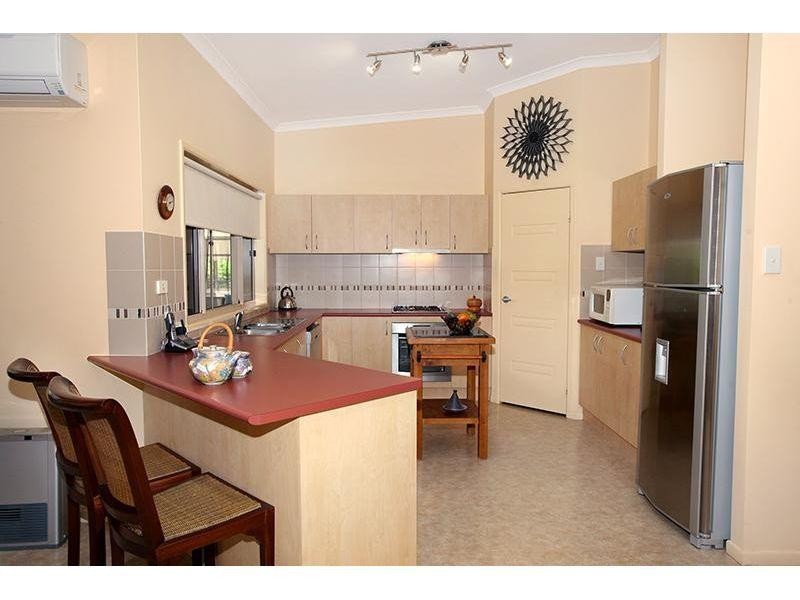 7 Suncrest Court, Southside QLD 4570