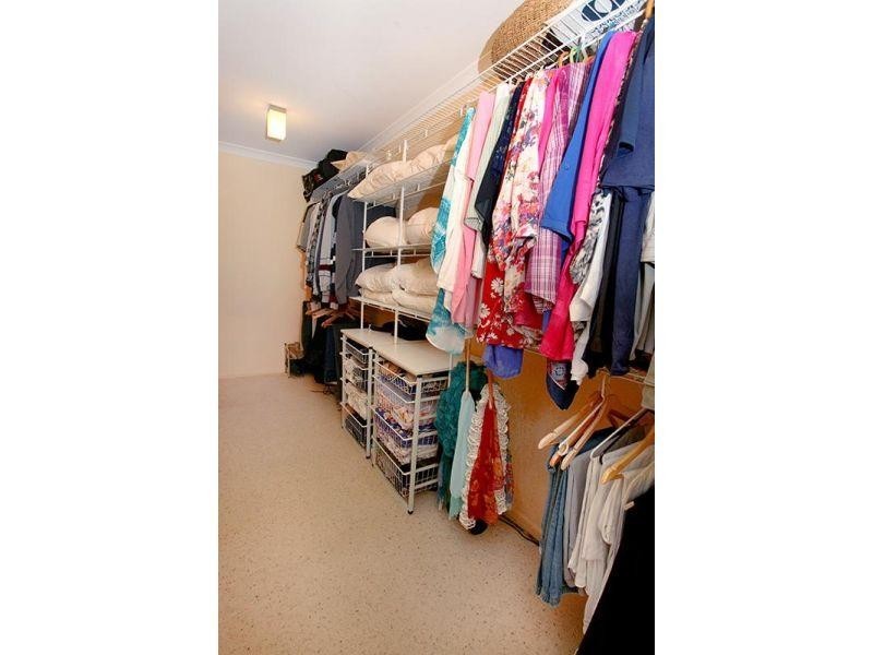 7 Suncrest Court, Southside QLD 4570