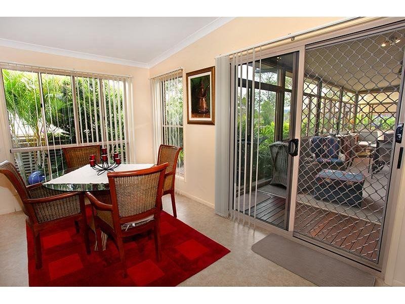 7 Suncrest Court, Southside QLD 4570