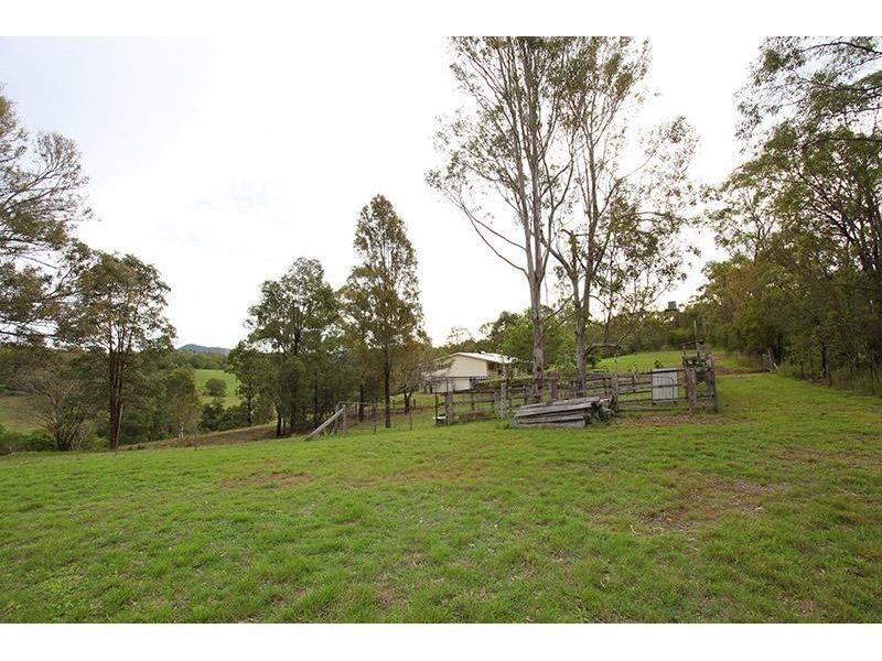 73 Burgess Rd, Calico Creek QLD 4570