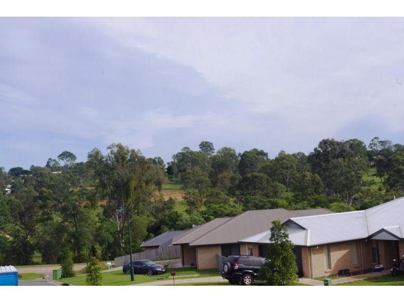 14 Principal Place, Jones Hill QLD 4570