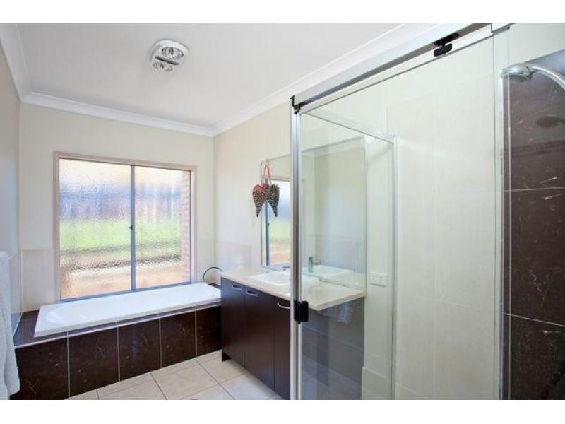 83  Gympie View Drive, Southside QLD 4570