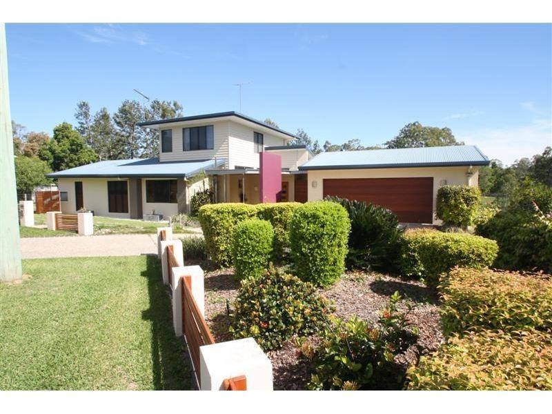 9 Koala Court, Southside QLD 4570