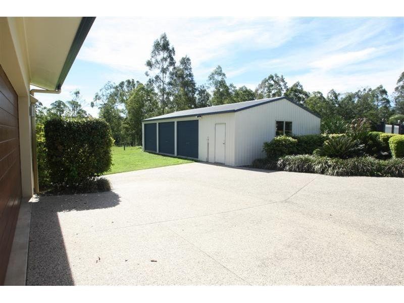 9 Koala Court, Southside QLD 4570