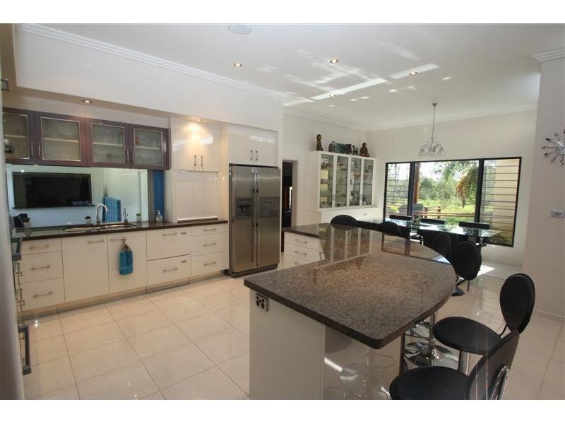 9 Koala Court, Southside QLD 4570