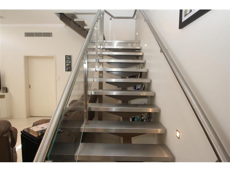 9 Koala Court, Southside QLD 4570