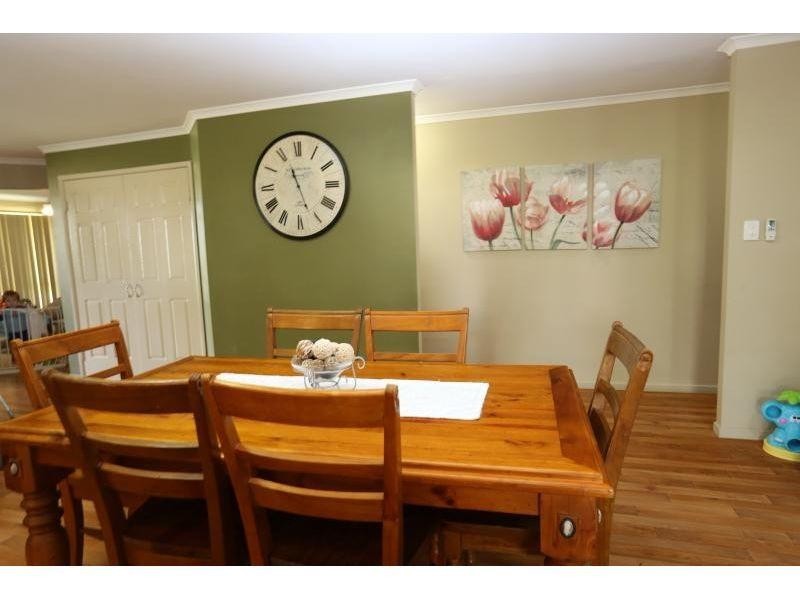 11 Oxford Ct, Southside QLD 4570