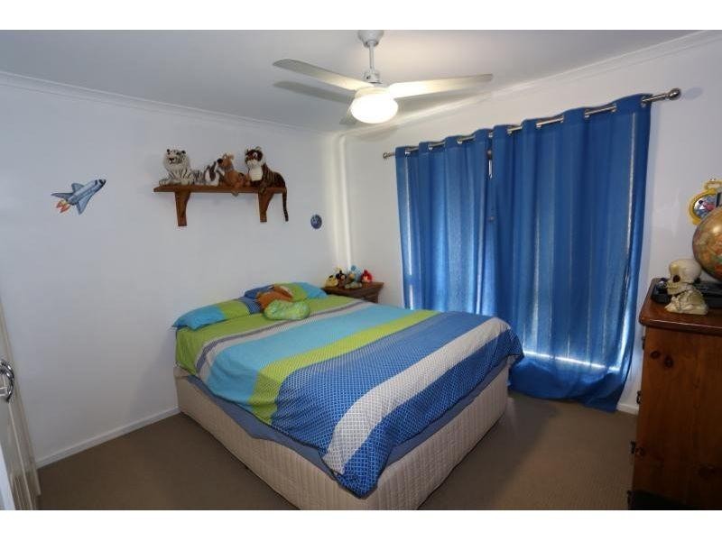 11 Oxford Ct, Southside QLD 4570