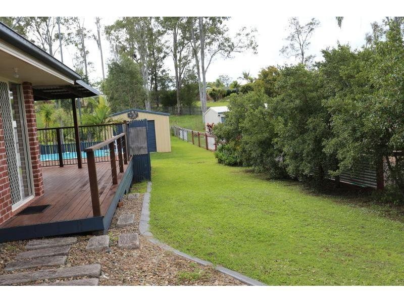 11 Oxford Ct, Southside QLD 4570