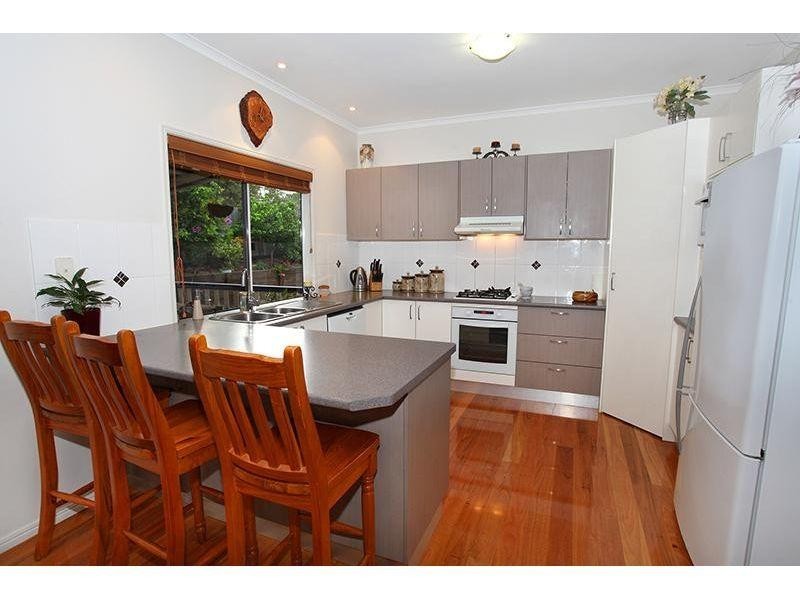 3 Oxley Court, Southside QLD 4570