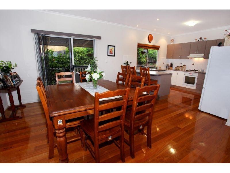 3 Oxley Court, Southside QLD 4570
