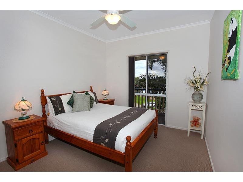 3 Oxley Court, Southside QLD 4570