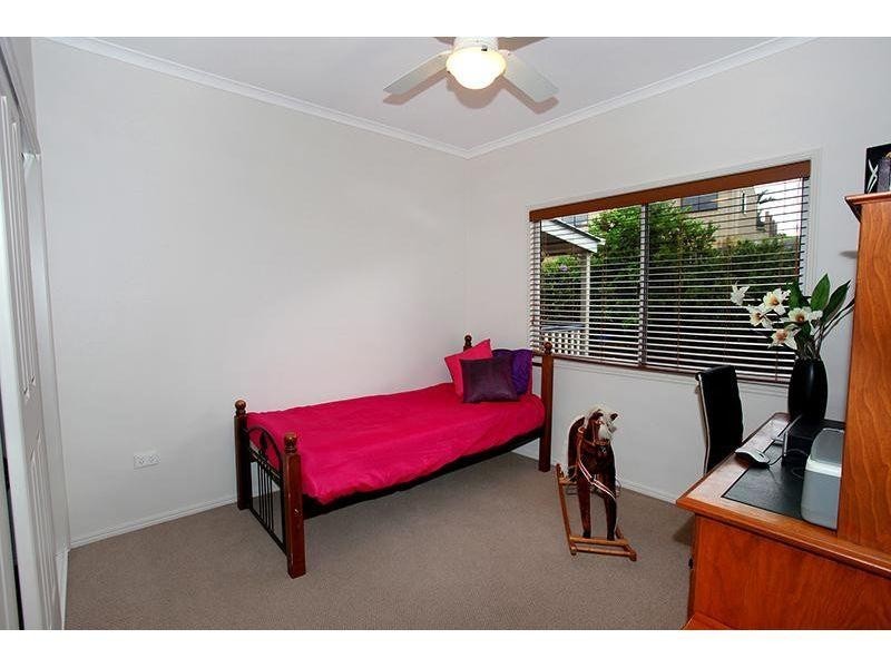 3 Oxley Court, Southside QLD 4570