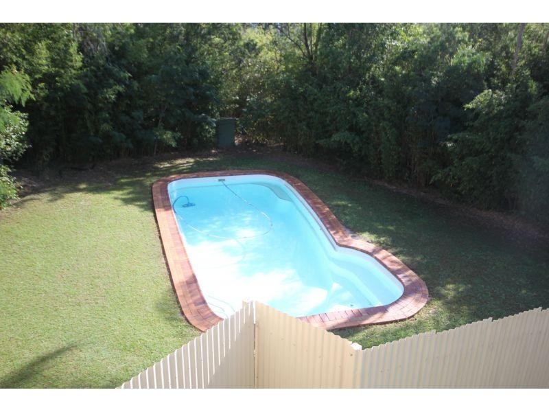 4 Cameron road, Southside QLD 4570