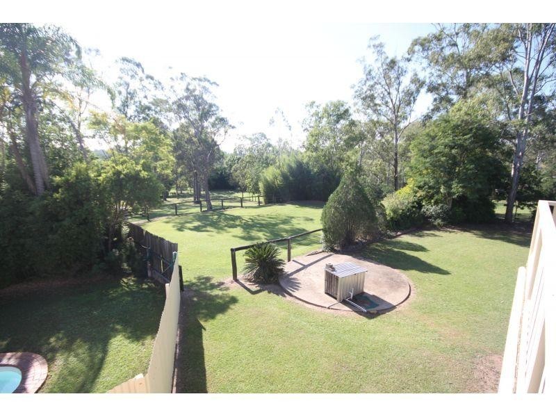 4 Cameron road, Southside QLD 4570