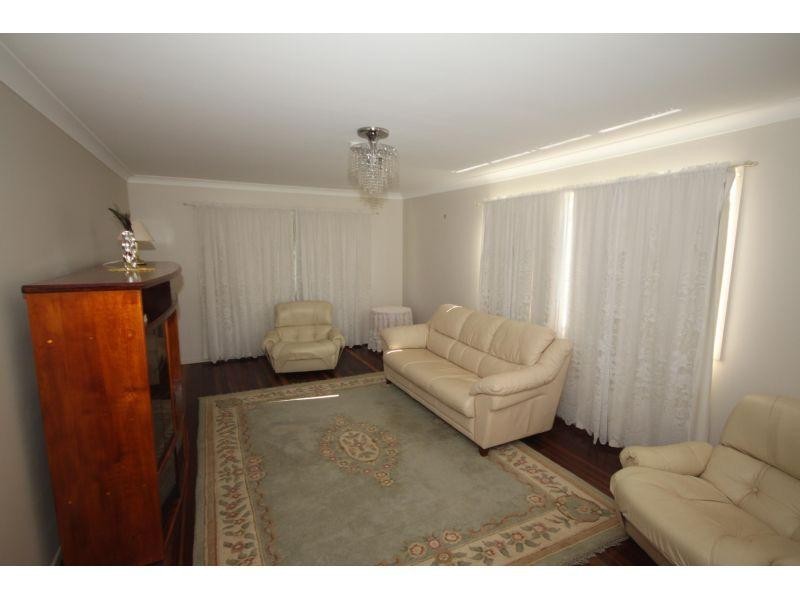 4 Cameron road, Southside QLD 4570