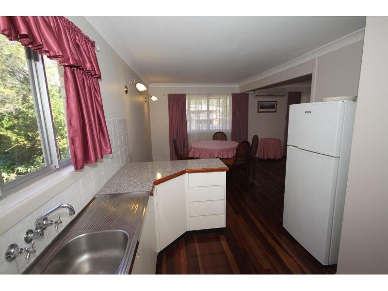 4 Cameron road, Southside QLD 4570