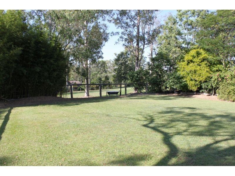 4 Cameron road, Southside QLD 4570