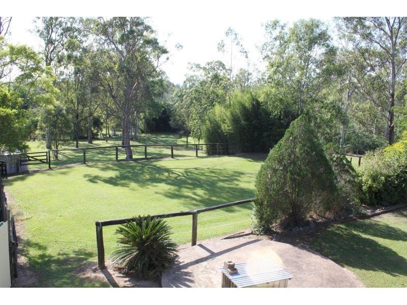 4 Cameron road, Southside QLD 4570
