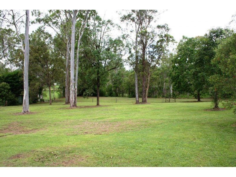 4 Cameron road, Southside QLD 4570