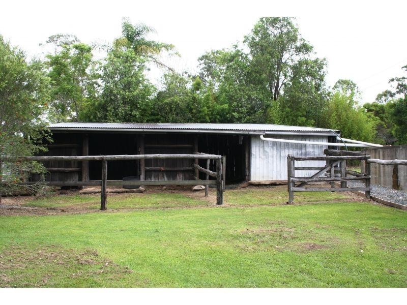 4 Cameron road, Southside QLD 4570