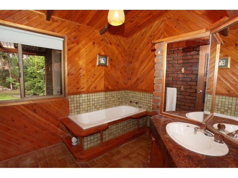 104 Kin Kin Road, Canina QLD 4570