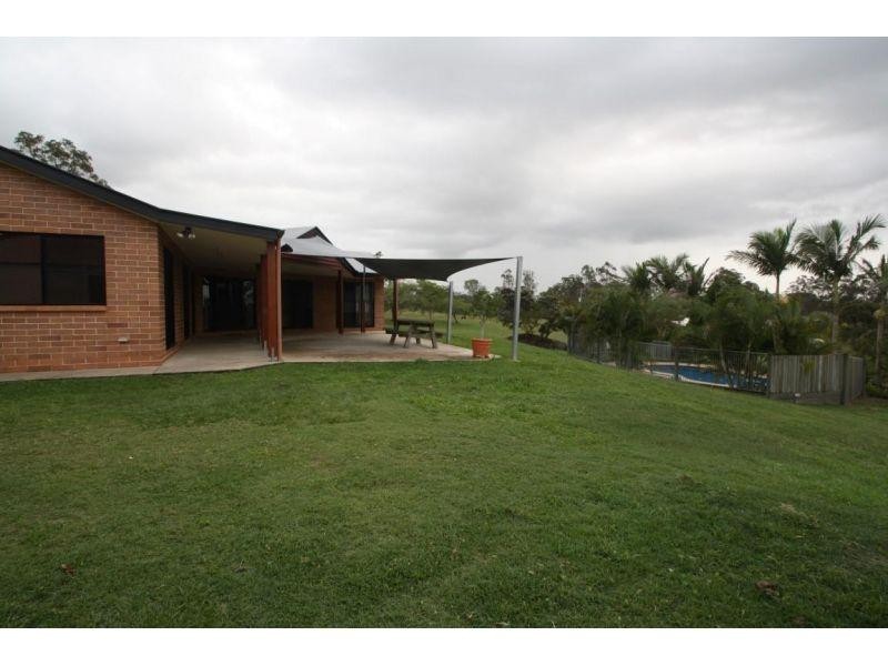 8 Nash Road, Araluen QLD 4570