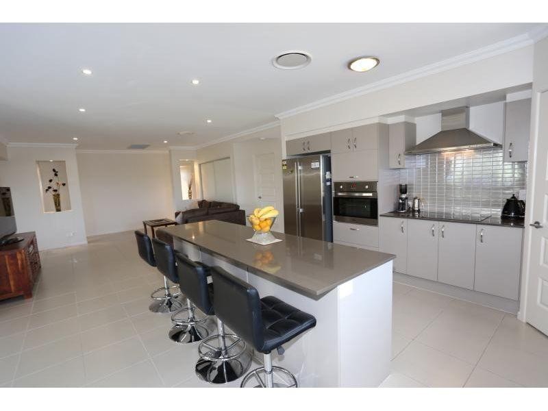 40 Tuna Way, Tin Can Bay QLD 4580