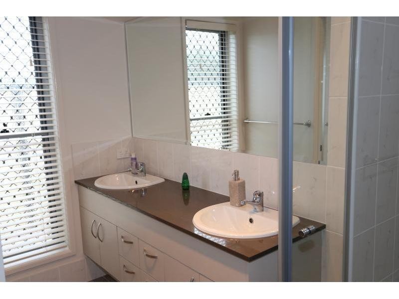 40 Tuna Way, Tin Can Bay QLD 4580