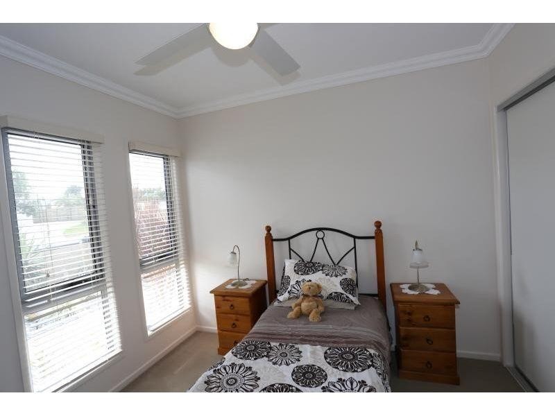40 Tuna Way, Tin Can Bay QLD 4580