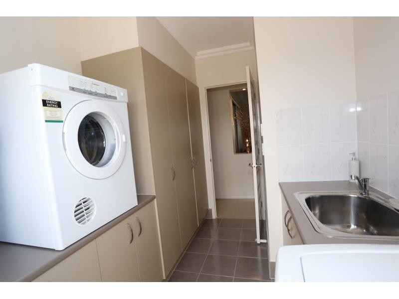 40 Tuna Way, Tin Can Bay QLD 4580