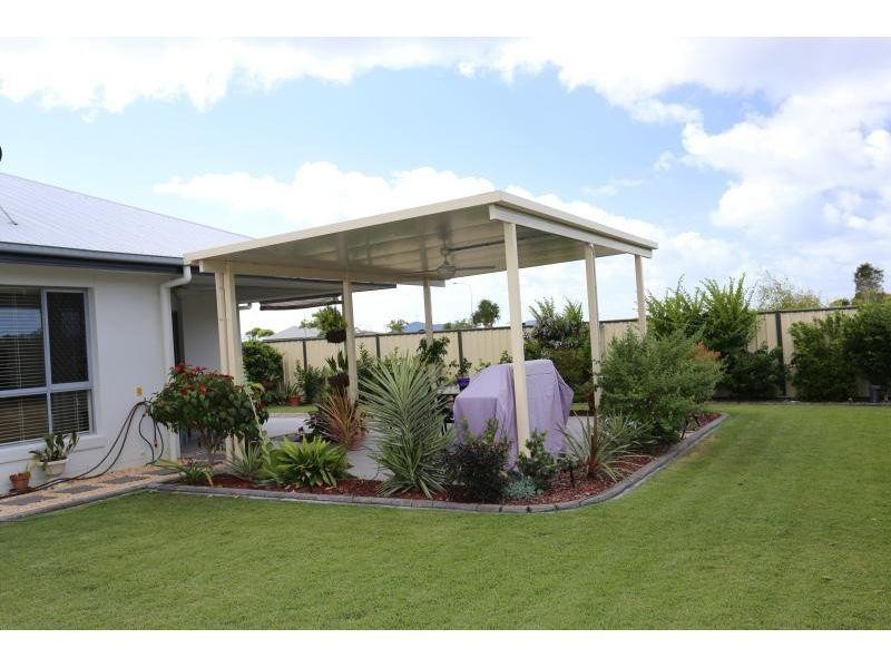 40 Tuna Way, Tin Can Bay QLD 4580