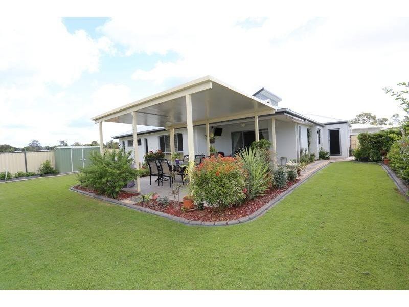 40 Tuna Way, Tin Can Bay QLD 4580