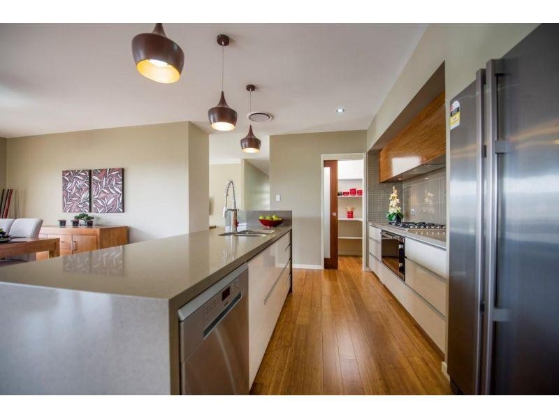 10 Premier Avenue, Jones Hill QLD 4570