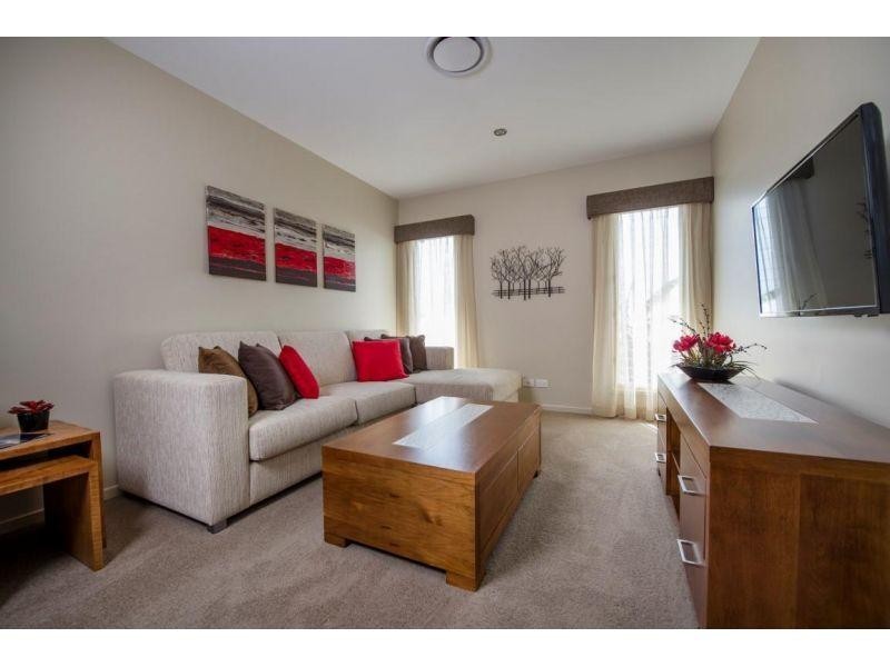 10 Premier Avenue, Jones Hill QLD 4570