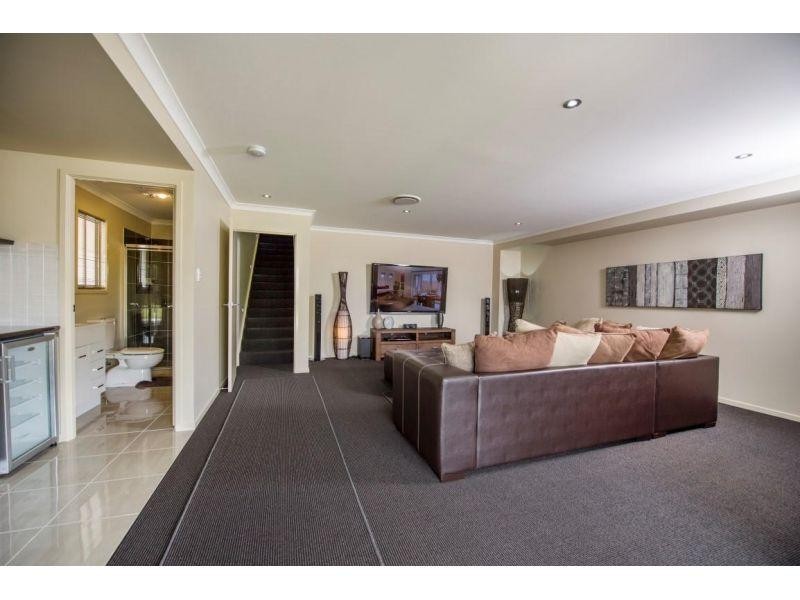 10 Premier Avenue, Jones Hill QLD 4570