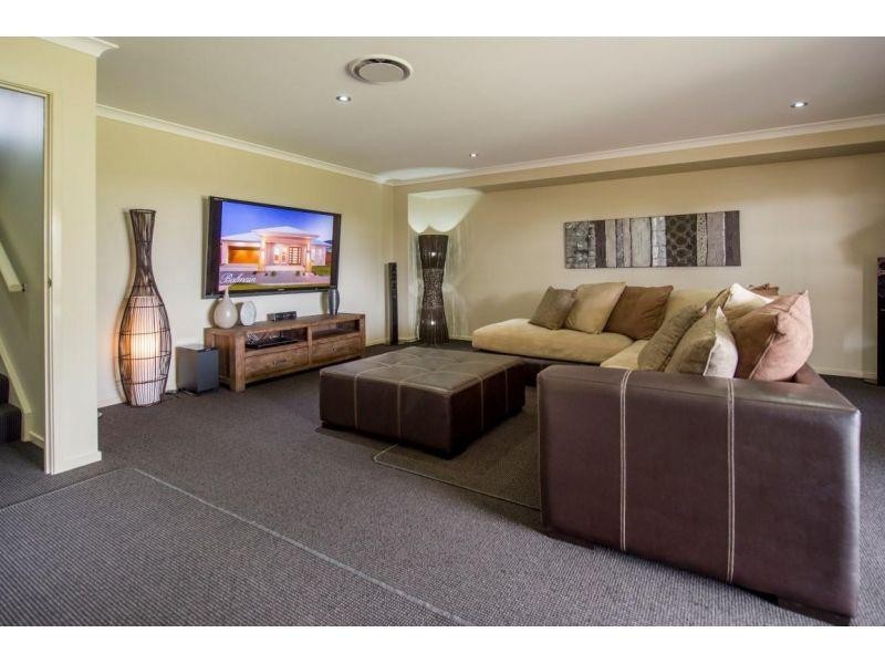 10 Premier Avenue, Jones Hill QLD 4570