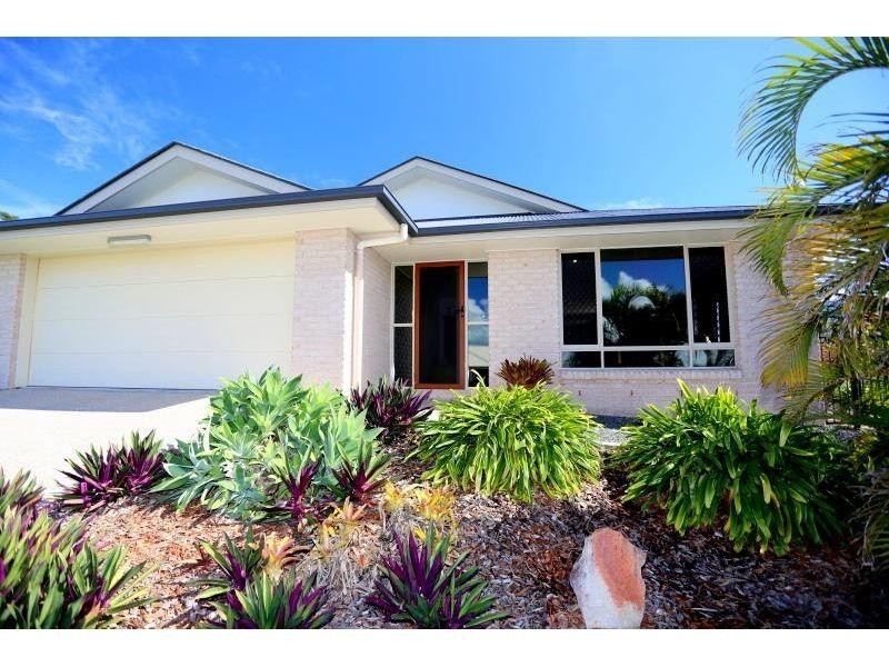 4 Petrie Court, Southside QLD 4570