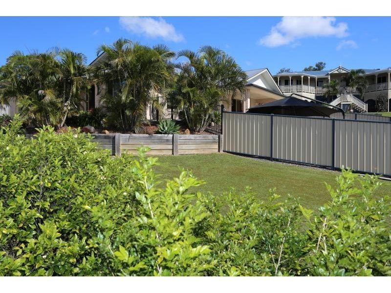 4 Petrie Court, Southside QLD 4570