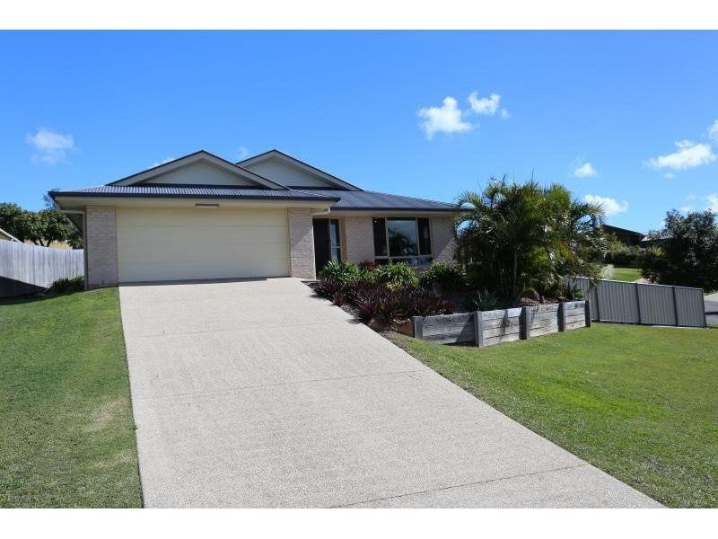 4 Petrie Court, Southside QLD 4570