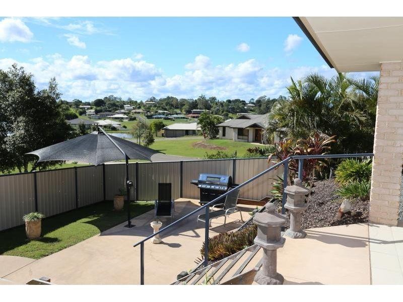 4 Petrie Court, Southside QLD 4570