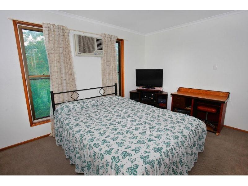 12 Arnold Rd, Veteran QLD 4570