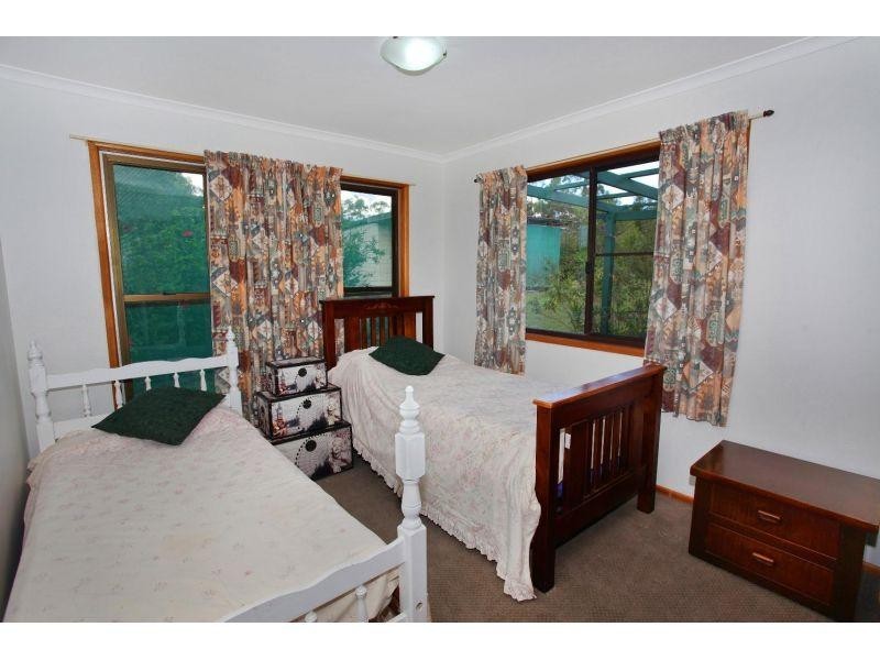 12 Arnold Rd, Veteran QLD 4570