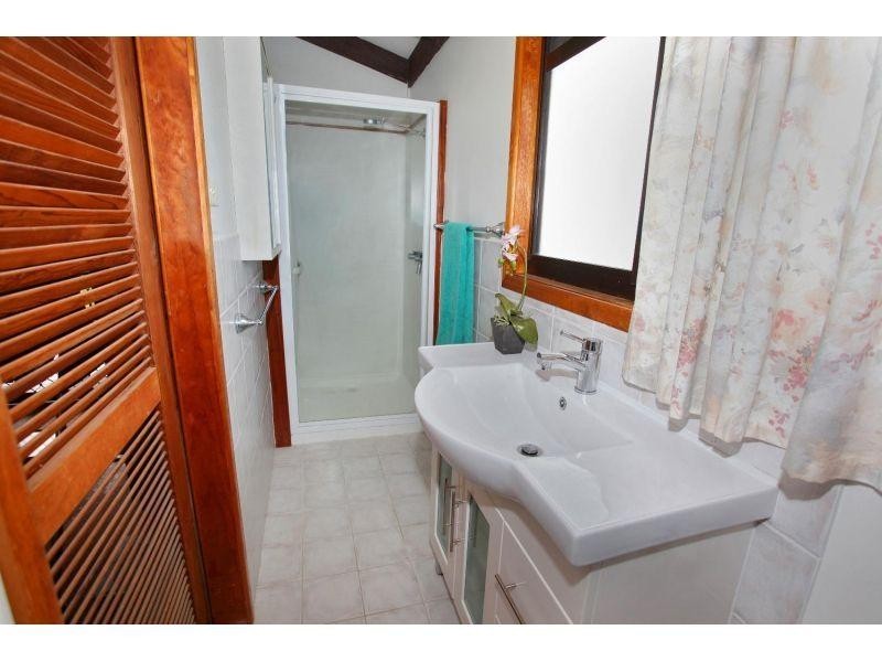 12 Arnold Rd, Veteran QLD 4570