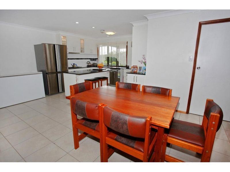 12 Arnold Rd, Veteran QLD 4570