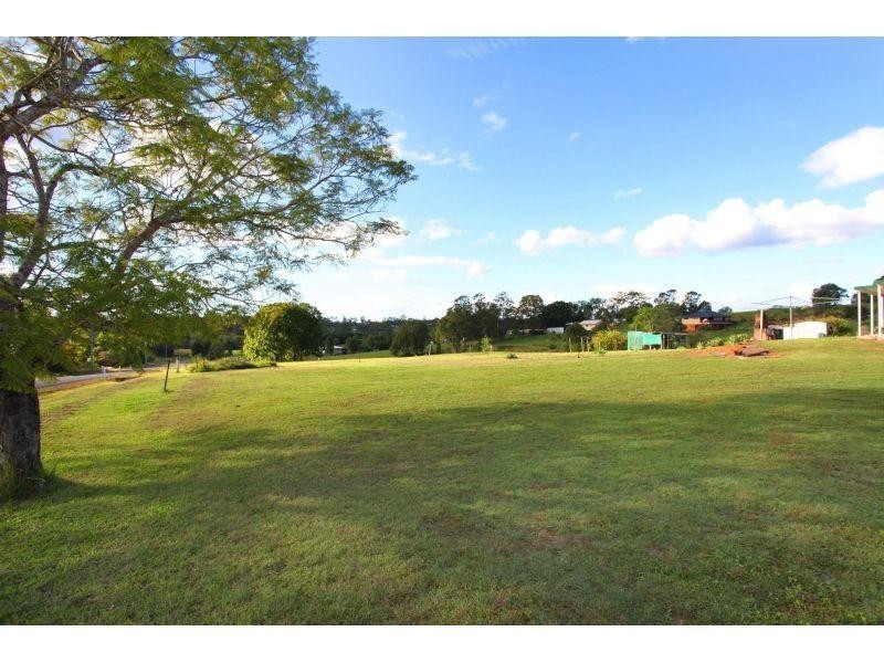 12 Arnold Rd, Veteran QLD 4570