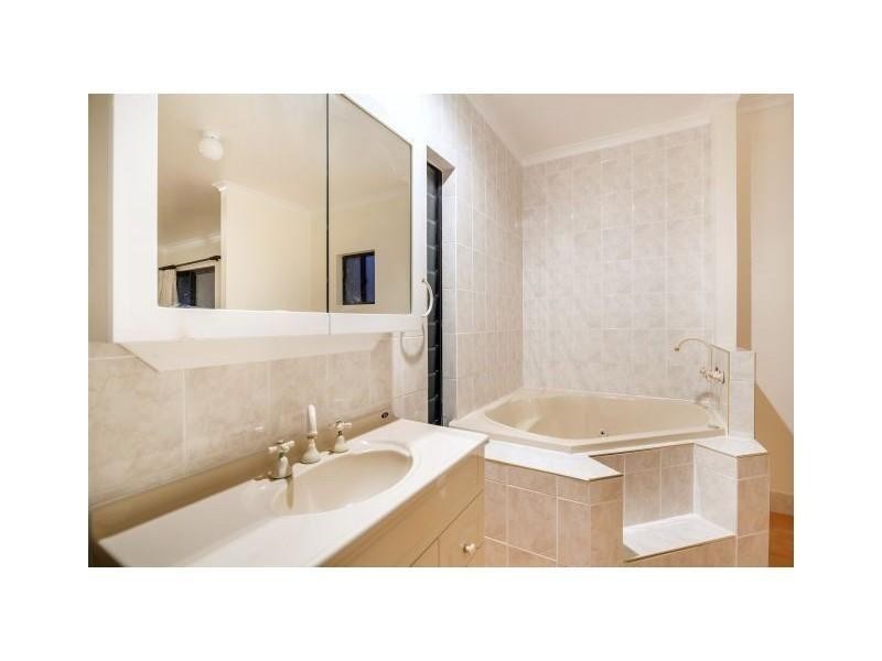 7 Groundwater Rd, Southside QLD 4570