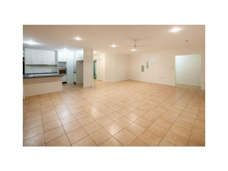 7 Groundwater Rd, Southside QLD 4570